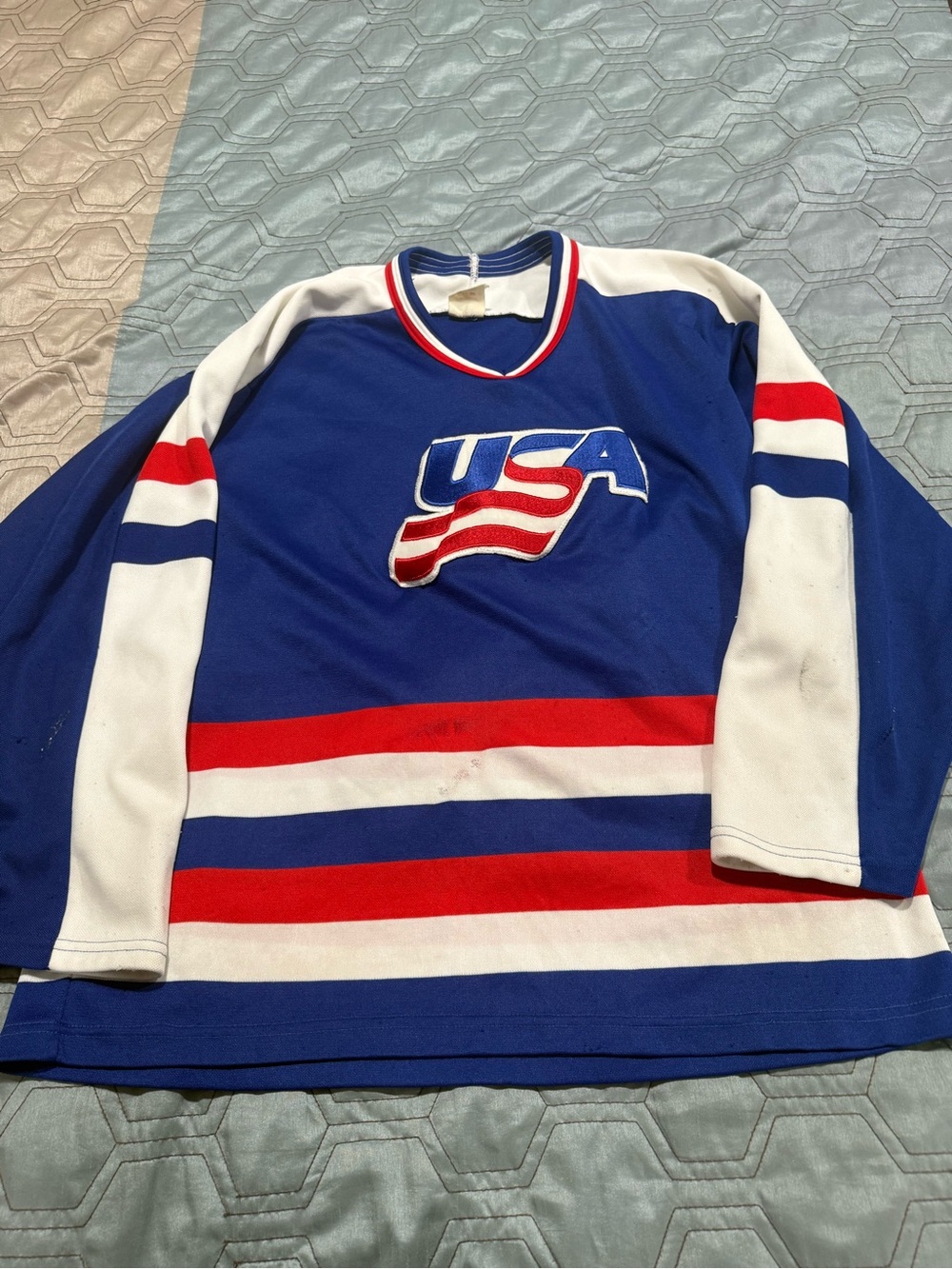 Vinatge 1988 CCM Team USA Olympic Hockey L Jersey Red White Blue *Flawed*